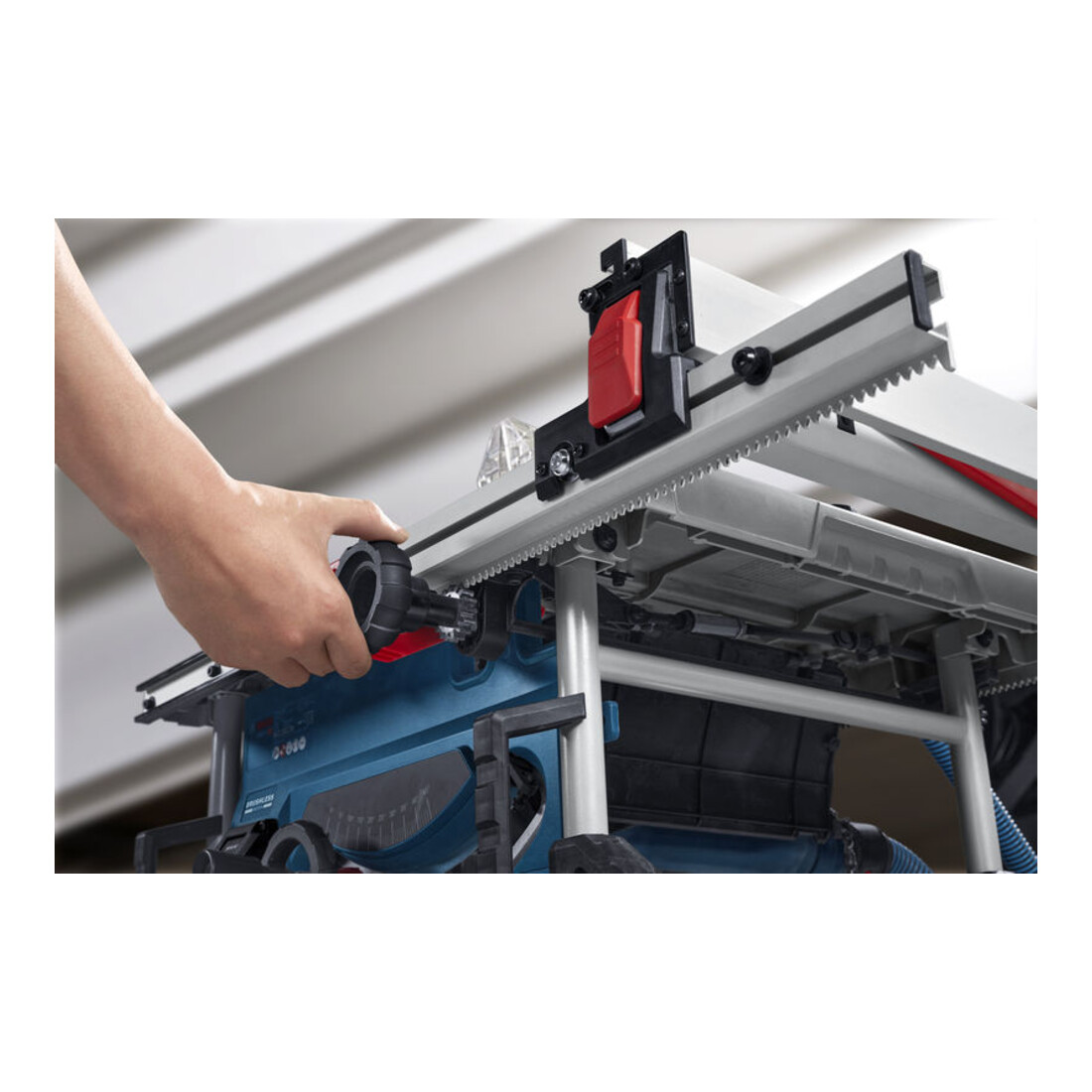 Bosch Tischsäge GTS 18V-70 (solo; C) – Bild 2