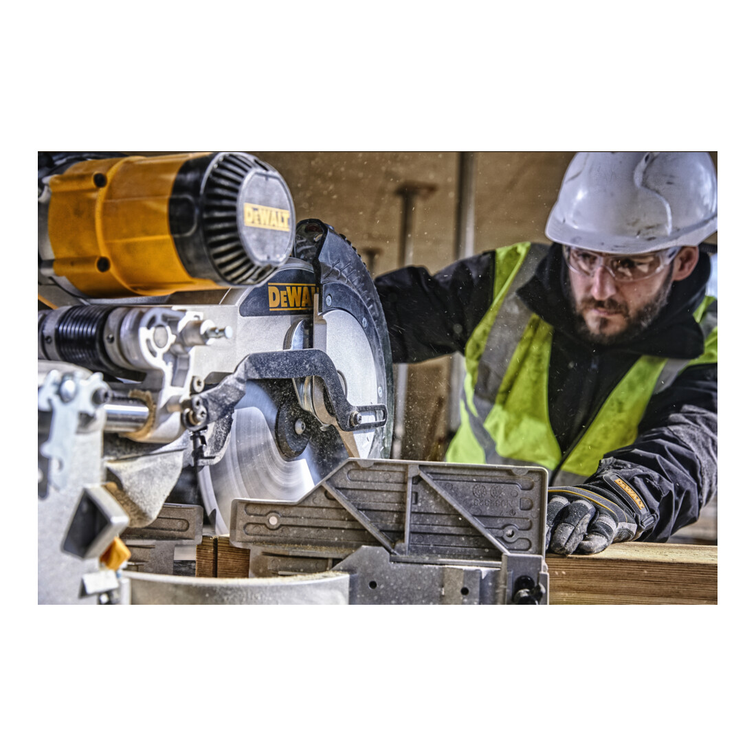 DEWALT Paneelsäge 305 mm 1675 Watt DWS780-QS – Bild 3