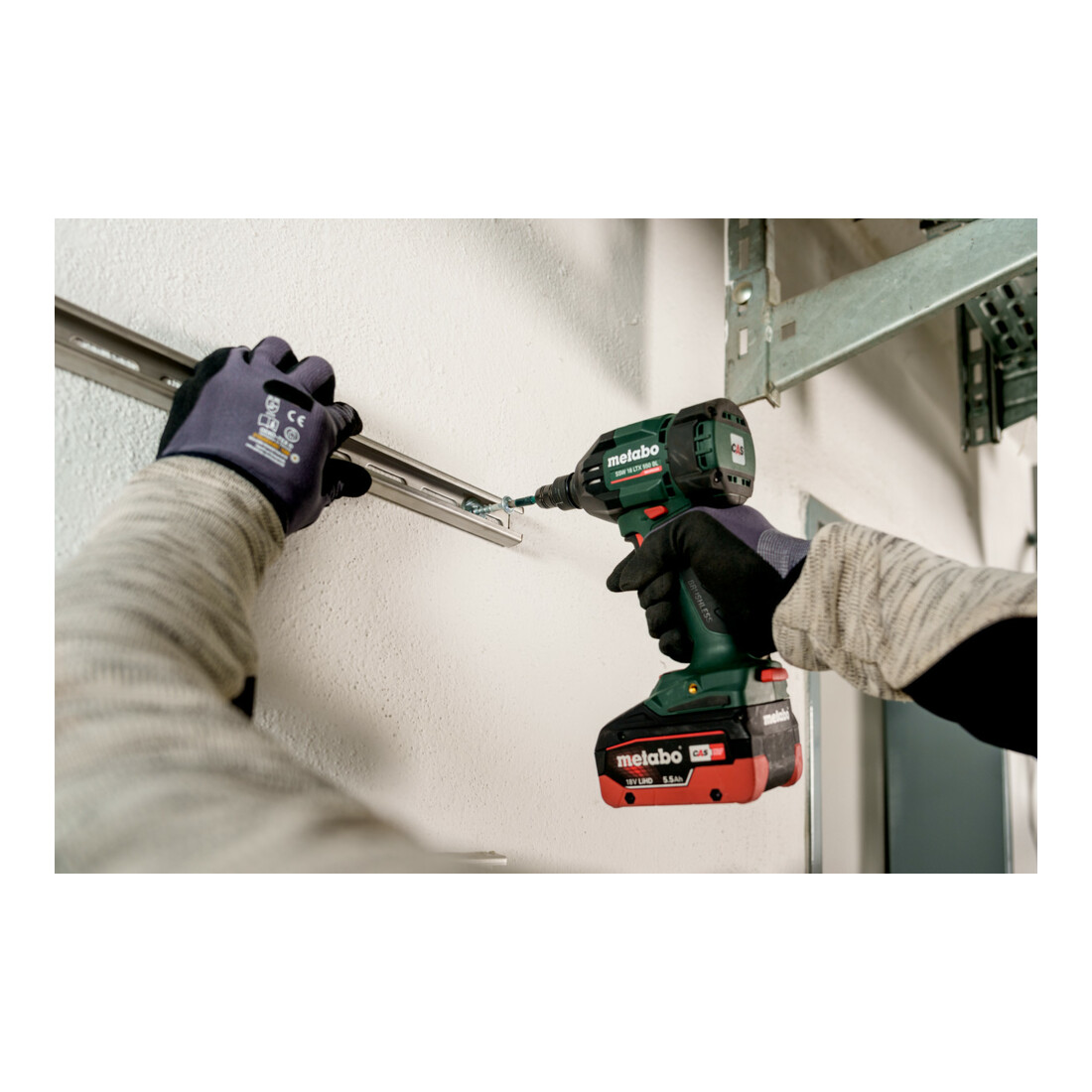 Metabo Akku-Schlagschrauber SSW 18 LTX 550 BL (602404800) in metaBOX 145 – Bild 2